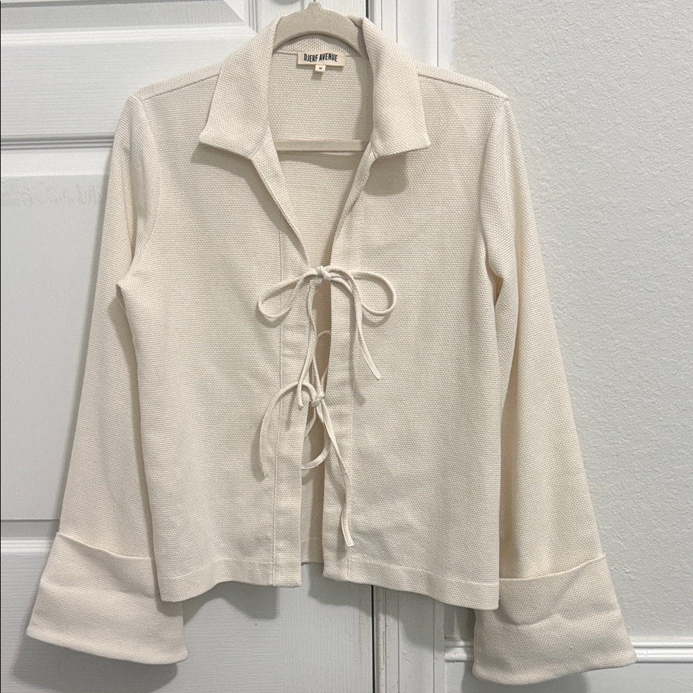 Djerf Avenue Occasion Top Cream Size M